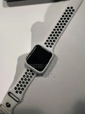 Apple Watch Series 8 (GPS)
