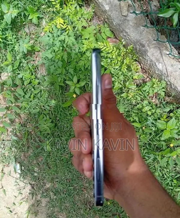 Samsung Galaxy S23 (Used)