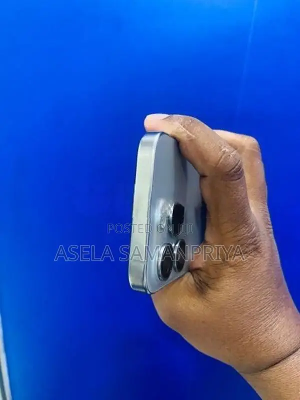 Apple iPhone 15 Pro (Used)