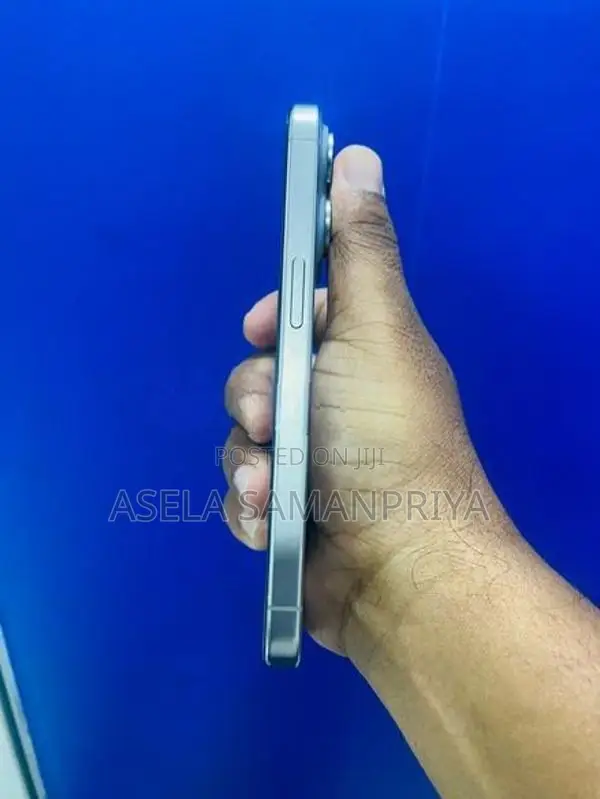 Apple iPhone 15 Pro (Used)