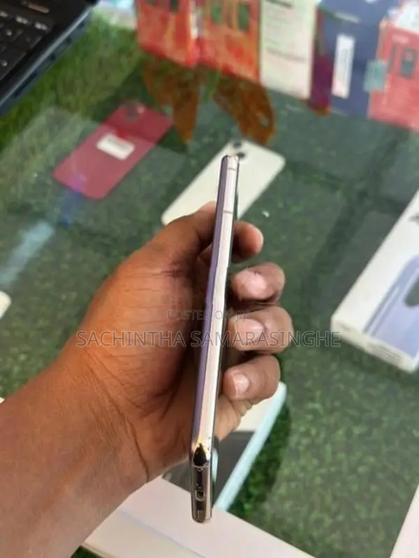 Samsung Galaxy S21 (Used)