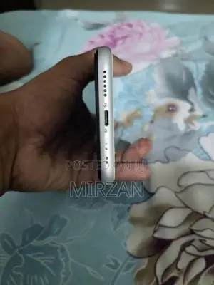 Apple iPhone 11 GB (Used)