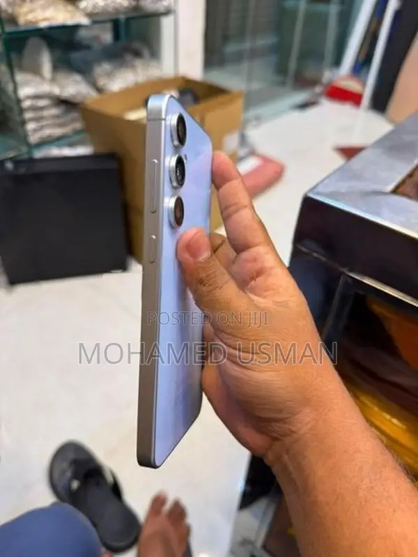 Samsung Galaxy S24 FE (Used)
