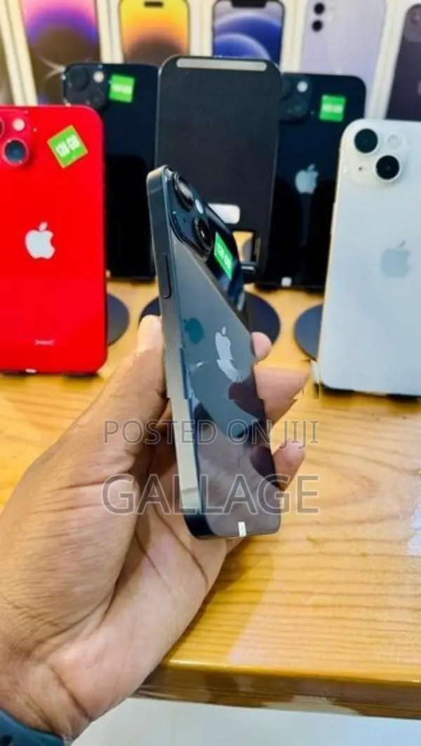 Apple iPhone 14 (Used)
