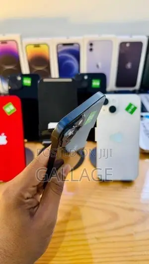 Apple iPhone 14 (Used)