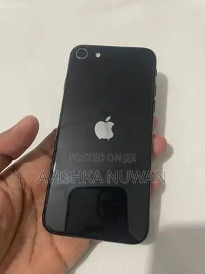 Apple iPhone SE 2 (Used)