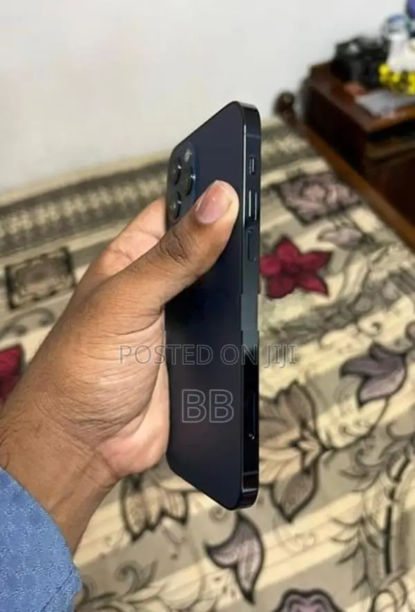 Apple iPhone 12 Pro (Used)