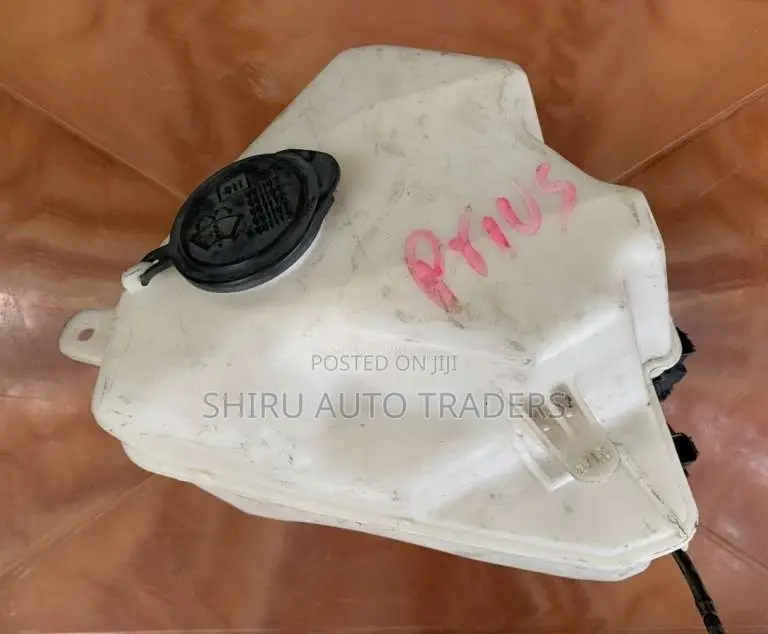 Toyota Prius W20 Wiper Washer Tank for Car