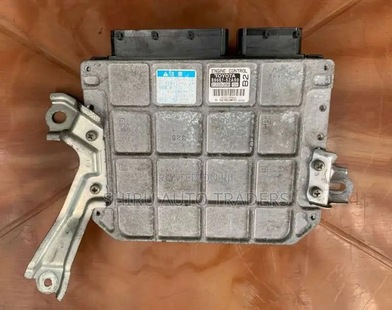 Toyota Vitz ksp90 ECU for Car