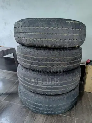 195 / 15 used KDH tyres for Van