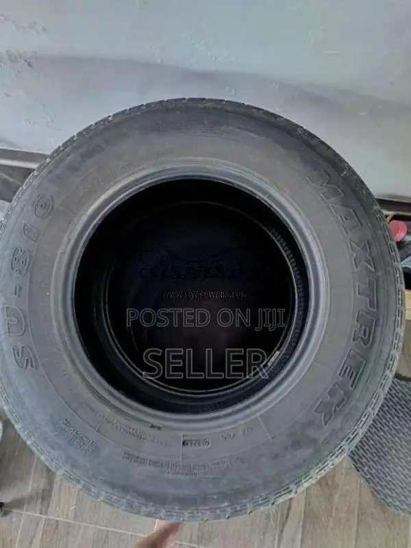 195 / 15 used KDH tyres for Van
