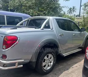 Mitsubishi L200 2006 Pickup (Used)