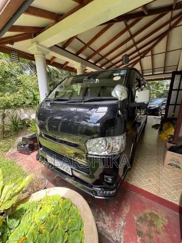 Toyota KDH 201 2011 Van (Used)