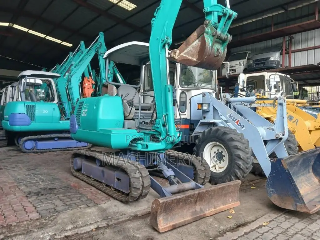 Komatsu PC 307 2013 Heavy-Duty (Used)