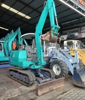 Komatsu PC 307 2013 Heavy-Duty (Used)