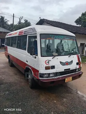 Isuzu Journey 1991 Bus (Used)