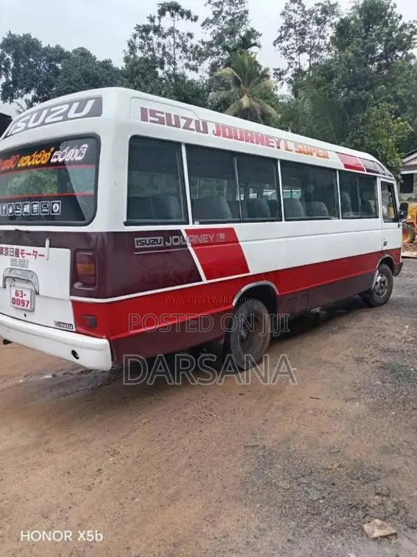 Isuzu Journey 1991 Bus (Used)