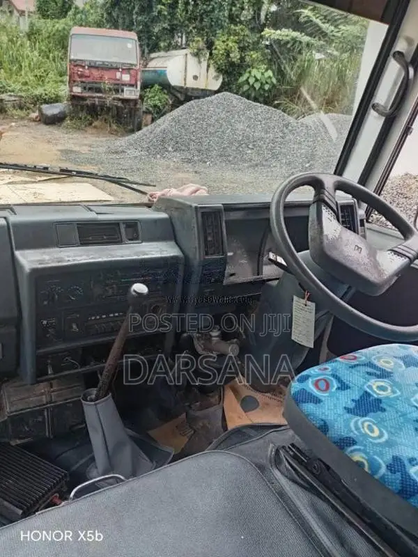 Isuzu Journey 1991 Bus (Used)