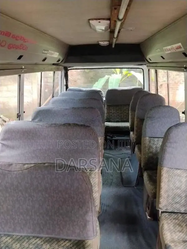 Isuzu Journey 1991 Bus (Used)