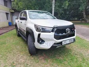 Toyota Hilux 2018 Pickup (Used)