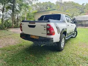 Toyota Hilux 2018 Pickup (Used)
