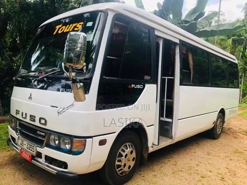 Mitsubishi Bola Rosa 2001 Bus (Used)