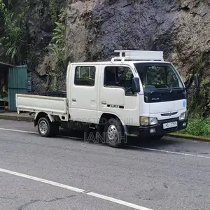 Nissan CrewCab 1999 Crew Cab (Used)