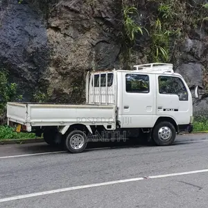 Nissan CrewCab 1999 Crew Cab (Used)