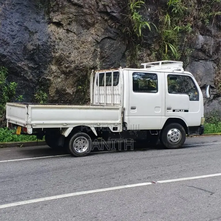 Nissan CrewCab 1999 Crew Cab (Used)
