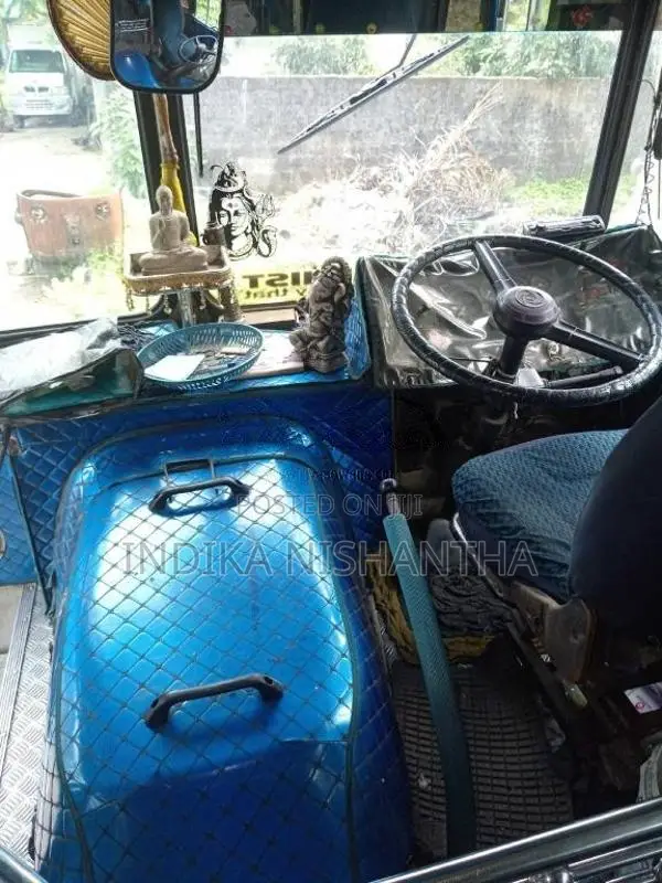 Ashok-Leyland LEYLAND 2006 Bus (Used)