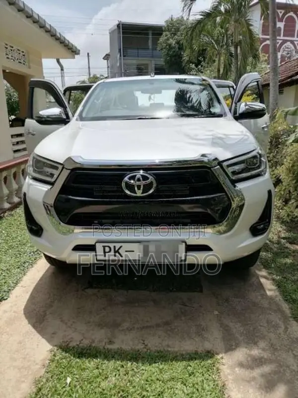 Toyota Hilux V Grade 2025 Pickup (Used)