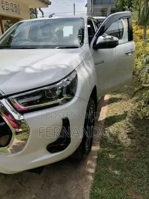 Toyota Hilux V Grade 2025 Pickup (Used)