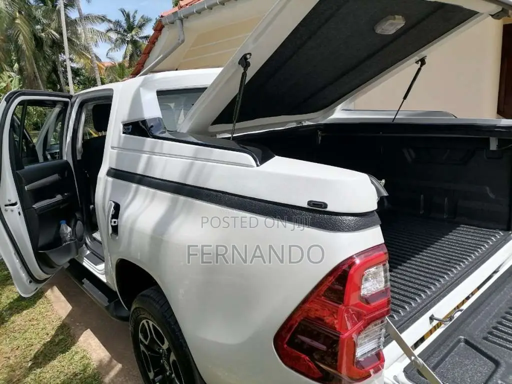 Toyota Hilux V Grade 2025 Pickup (Used)