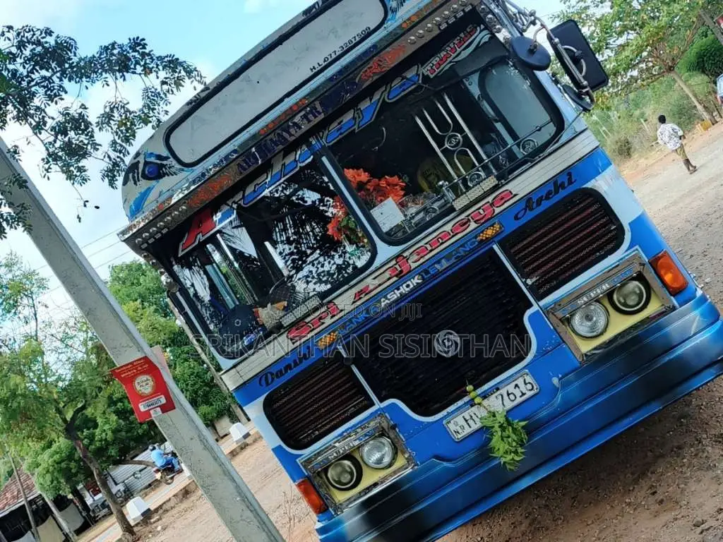 Ashok-Leyland Turbo 2004 Bus (Used)