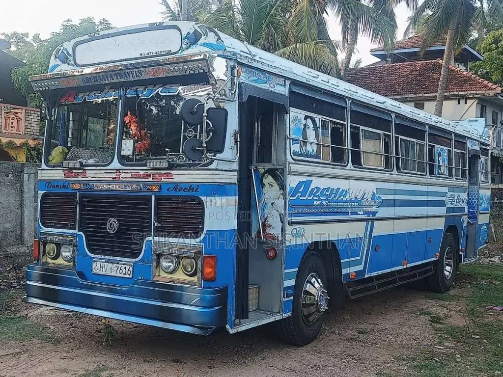 Ashok-Leyland Turbo 2004 Bus (Used)