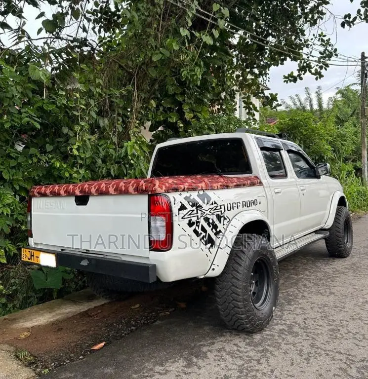 Nissan D22 2004 Pickup (Used)