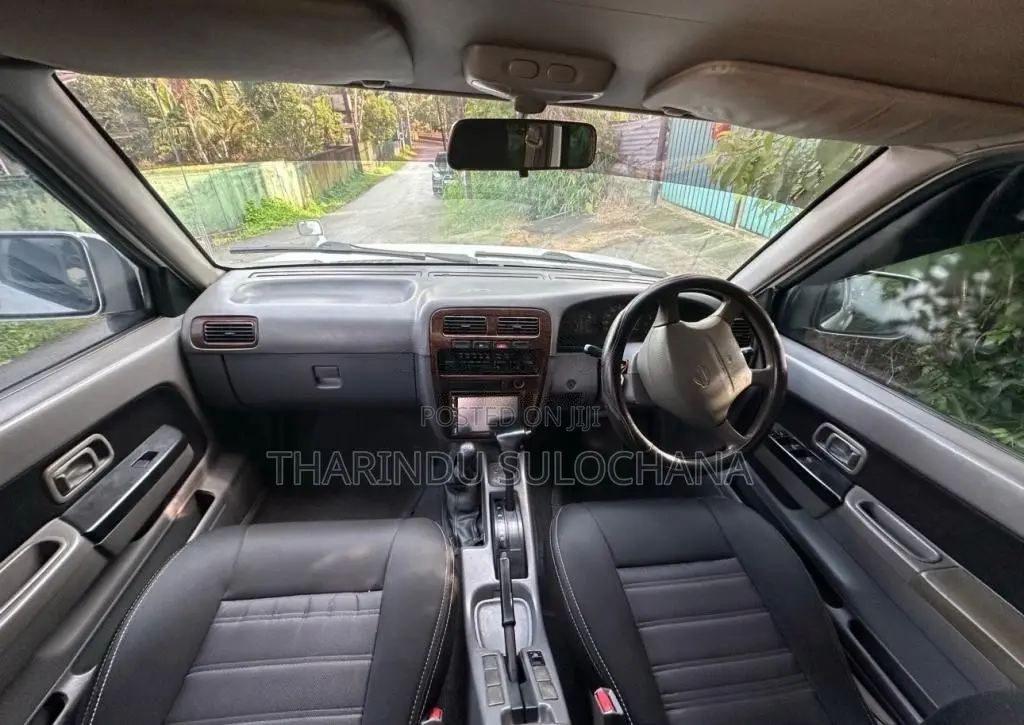Nissan D22 2004 Pickup (Used)