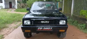Isuzu Double Cab 1984 Pickup (Used)