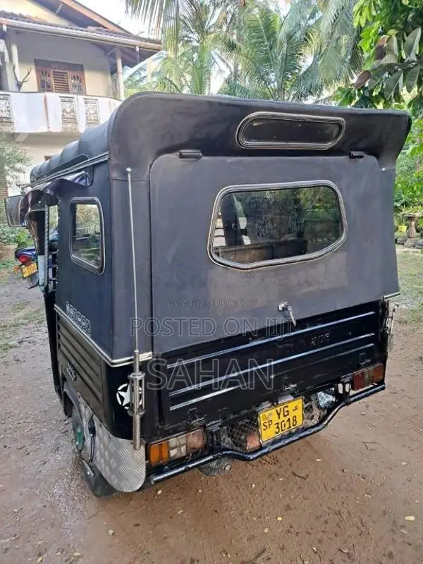 Piaggio Ape 2010 Three Wheel (Used)