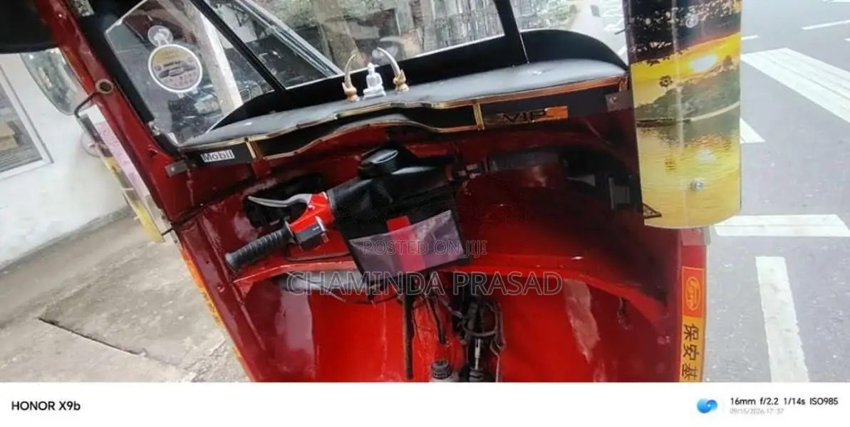 Bajaj RE 2 Stroke 1998 Three Wheel (Used)