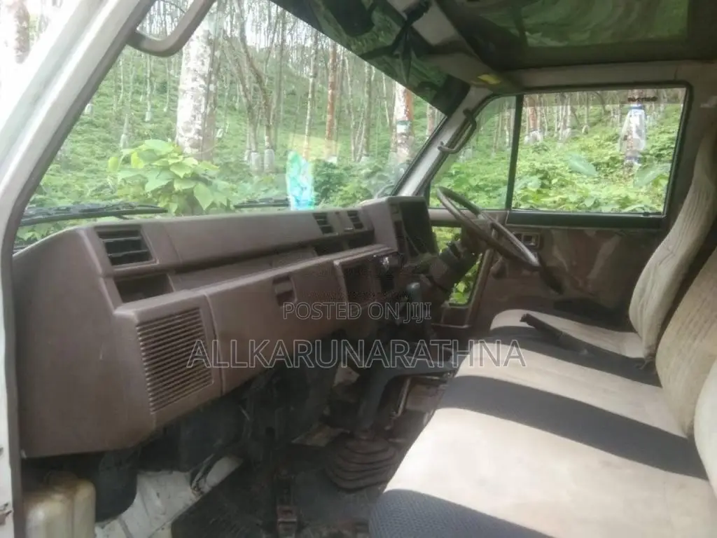 Toyota 15b 1995 Lorry (Used)