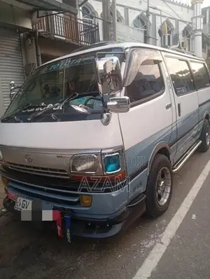 Toyota Dolphin 1996 Van (Used)
