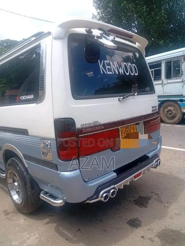 Toyota Dolphin 1996 Van (Used)