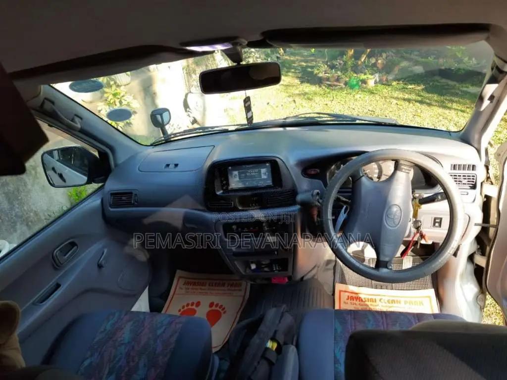 Toyota Noah Kr42 2007 Van (Used)