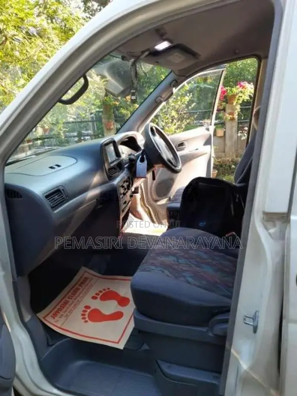 Toyota Noah Kr42 2007 Van (Used)