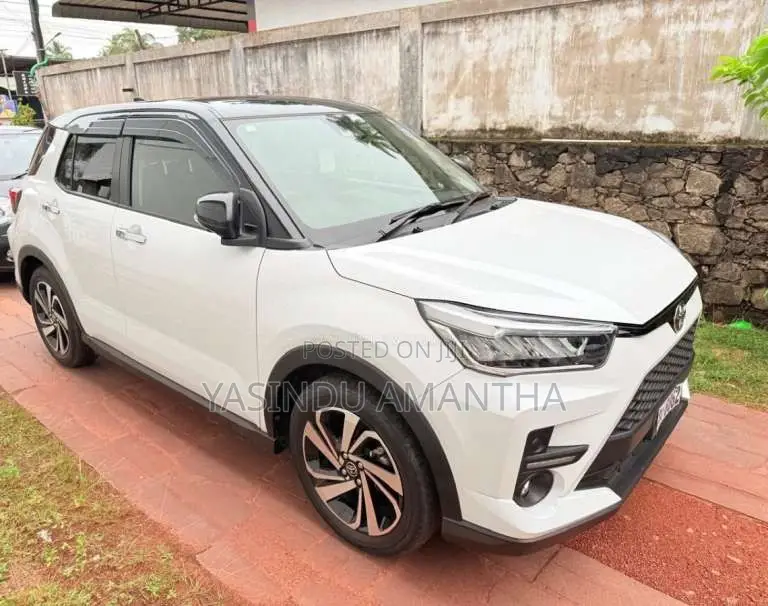 Toyota Raize 2023 SUV (Used)