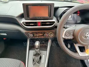 Toyota Raize 2023 SUV (Used)