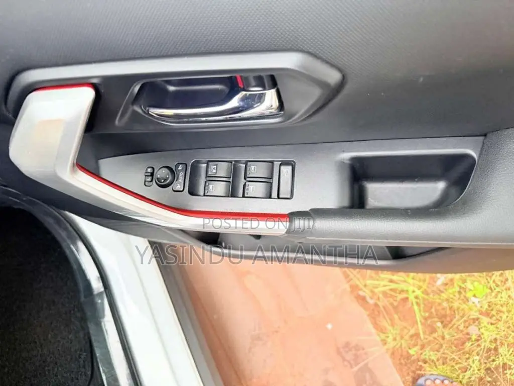 Toyota Raize 2023 SUV (Used)