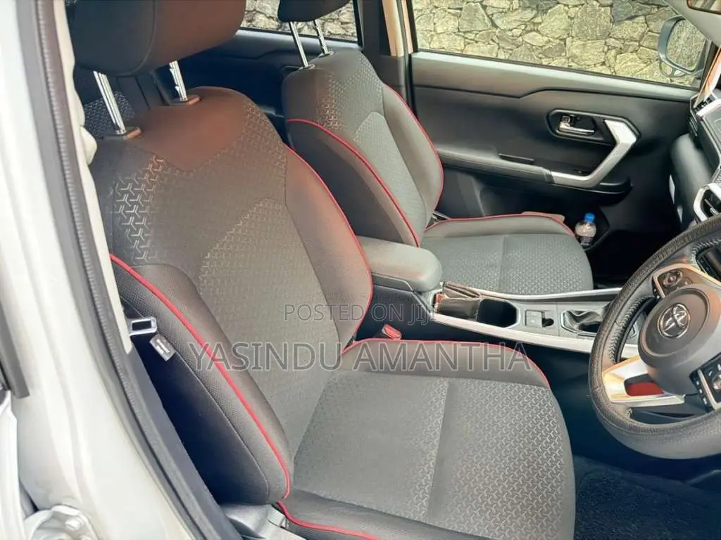 Toyota Raize 2023 SUV (Used)
