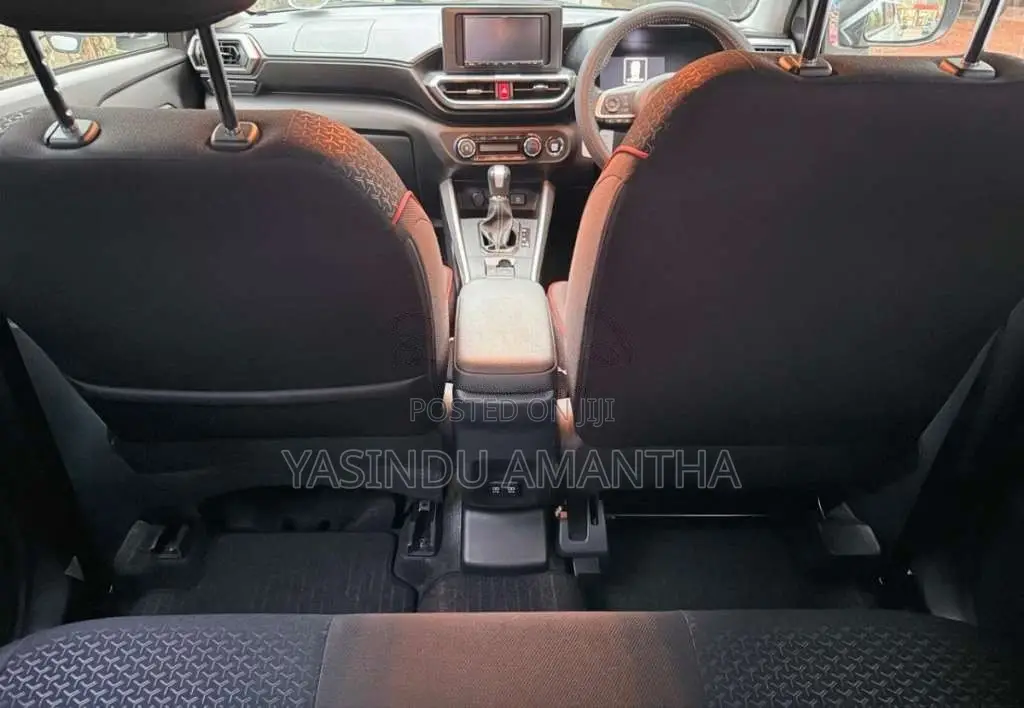 Toyota Raize 2023 SUV (Used)